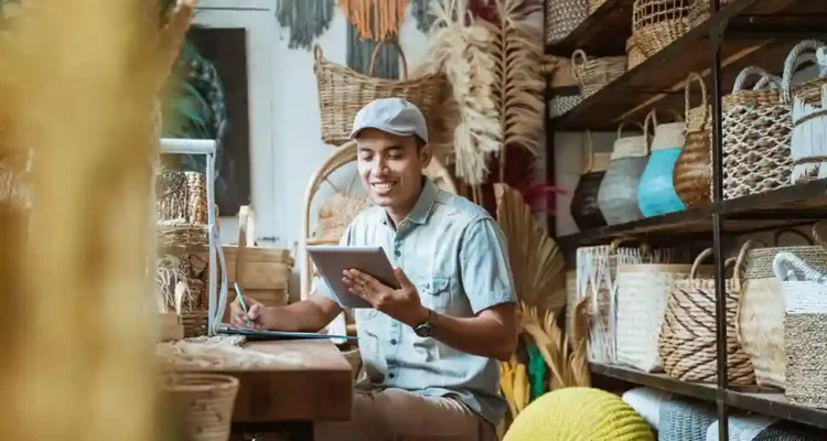 Digitalisasi Sebagai Kunci Kebangkitan UMKM