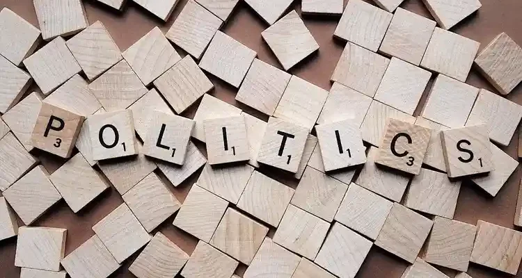Pandangan Tentang Etika dalam Dunia Politik Modern
