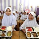 Berapa Anggaran MBG dalam 1 Tahun, Ini Hitungan dan Pro Kontra di Tengah Masyarakat