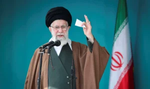 Politik Iran Antara Teokrasi, Republik, dan Dinamika Kekuasaan yang Kompleks