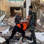 Gempa di NTT, Ribuan Susulan Membuat Warga Bertahan di Pengungsian