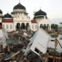 Tsunami Terbesar di Dunia, Dari Lituya Bay hingga Gelombang Aceh 2004